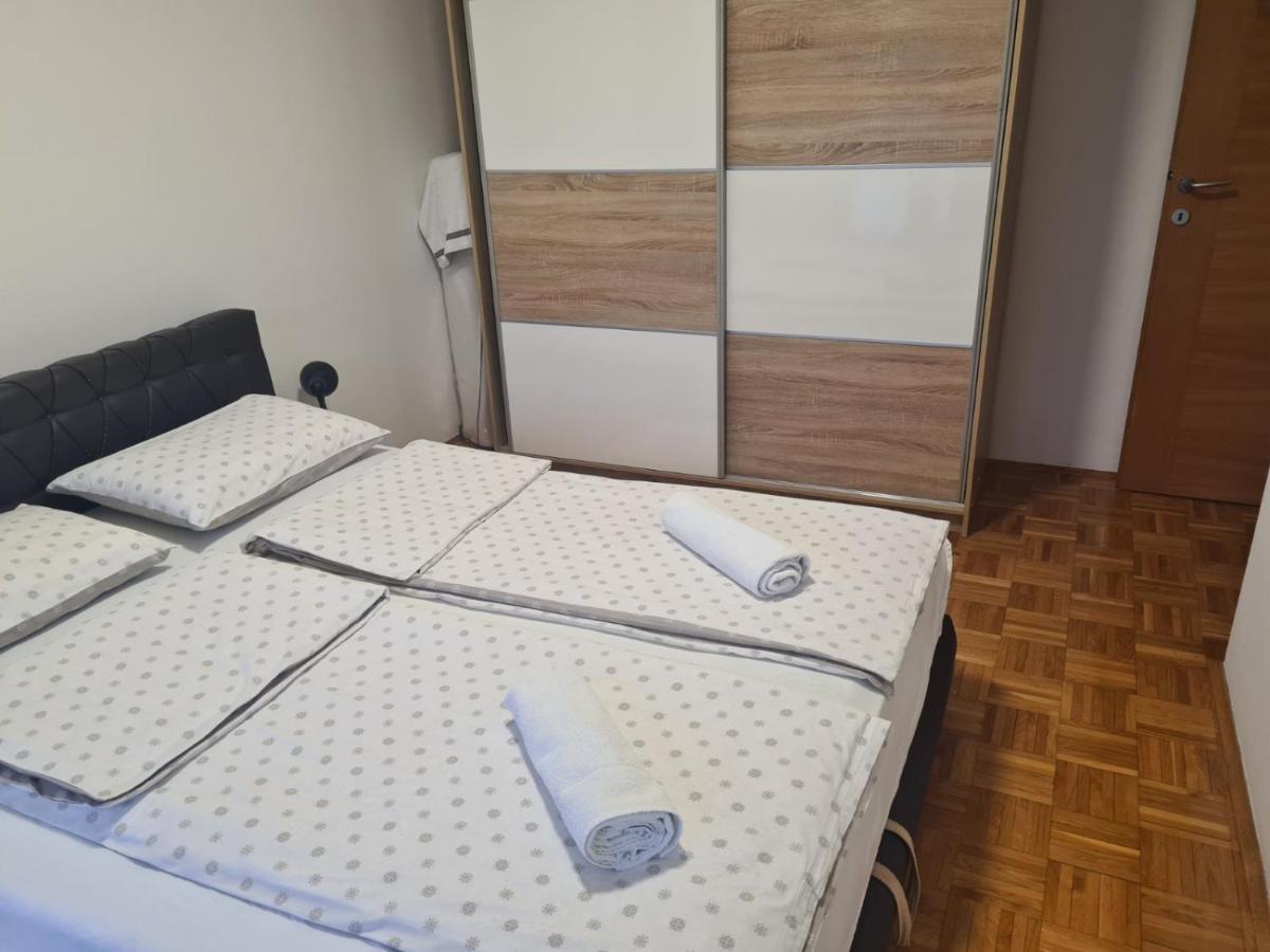 Apartman Bella Apartment โดโบย ภายนอก รูปภาพ